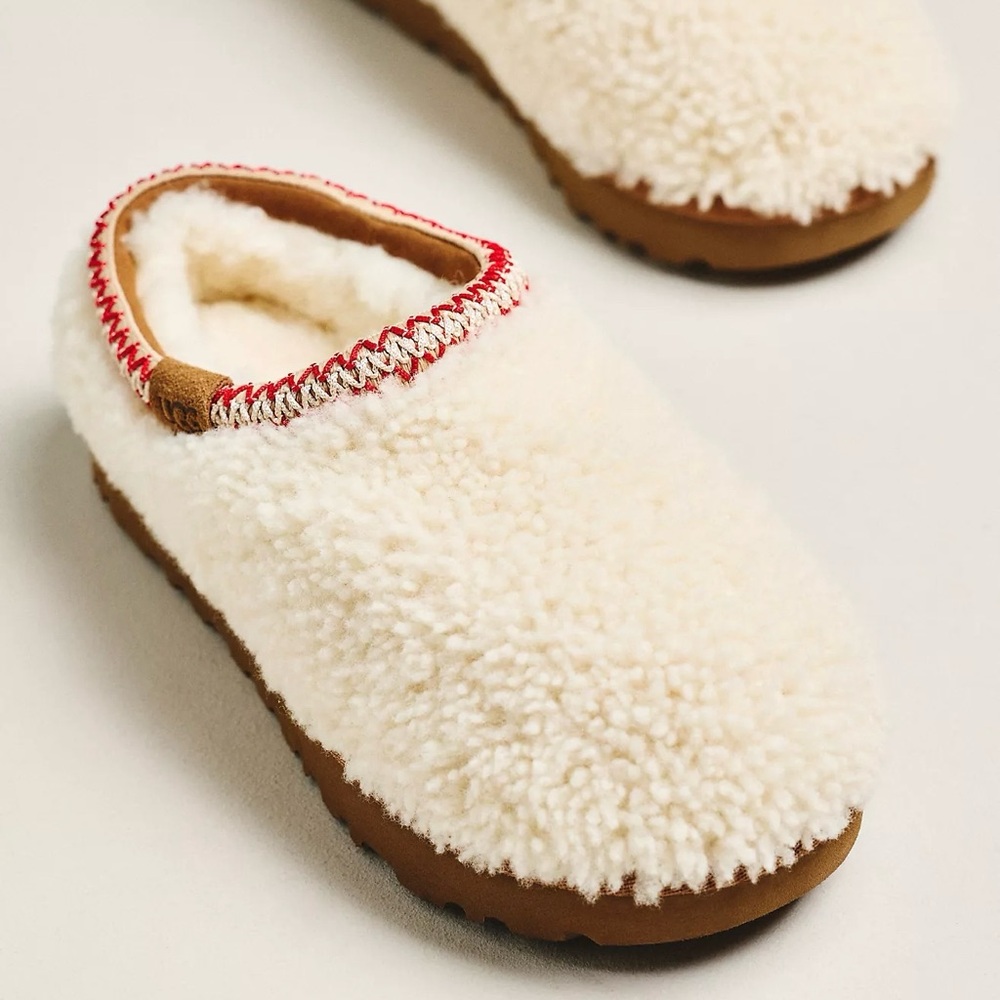 NIB UGG Tasman Maxi Curly Slippers